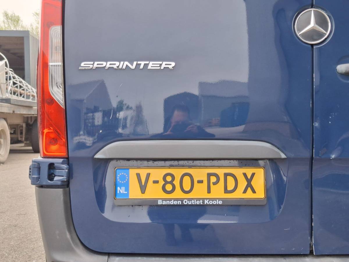 Mercedes-Benz Sprinter Mercedes-Benz Sprinter 311 2.2 CDI L2H2 AIRCO / CAMERA / 3 ZITS / DEALER ONDERHOUDEN / NAVI