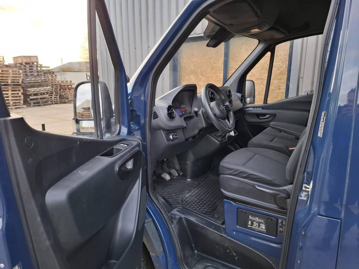 Mercedes-Benz Sprinter Mercedes-Benz Sprinter 311 2.2 CDI L2H2 / AIRCO / CAMERA / 3 ZITS / DEALER ONDERHOUDEN / NAVI