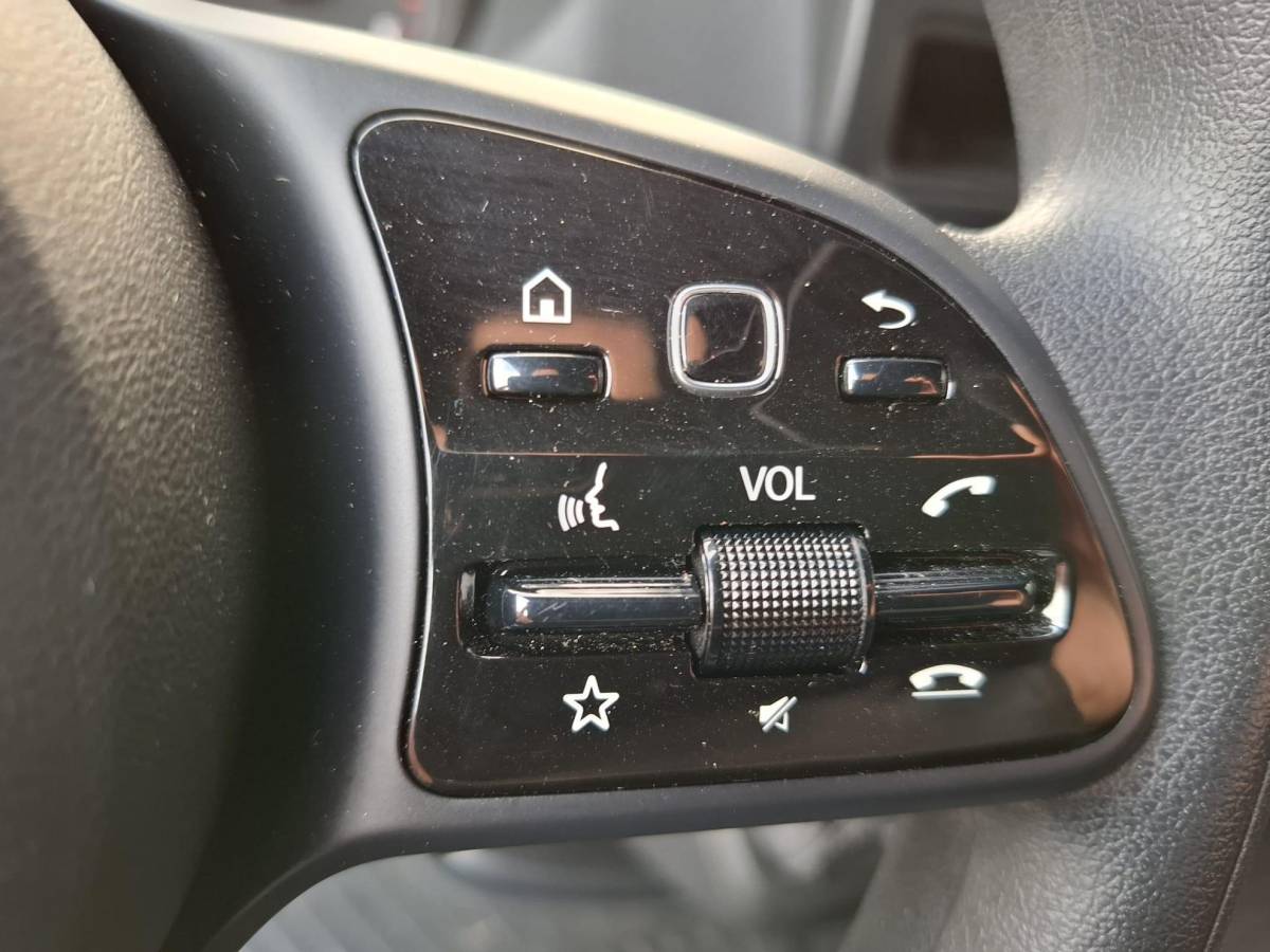 Mercedes-Benz Sprinter Mercedes-Benz Sprinter 311 2.2 CDI L2H2 / AIRCO / CAMERA / 3 ZITS / DEALER ONDERHOUDEN / NAVI