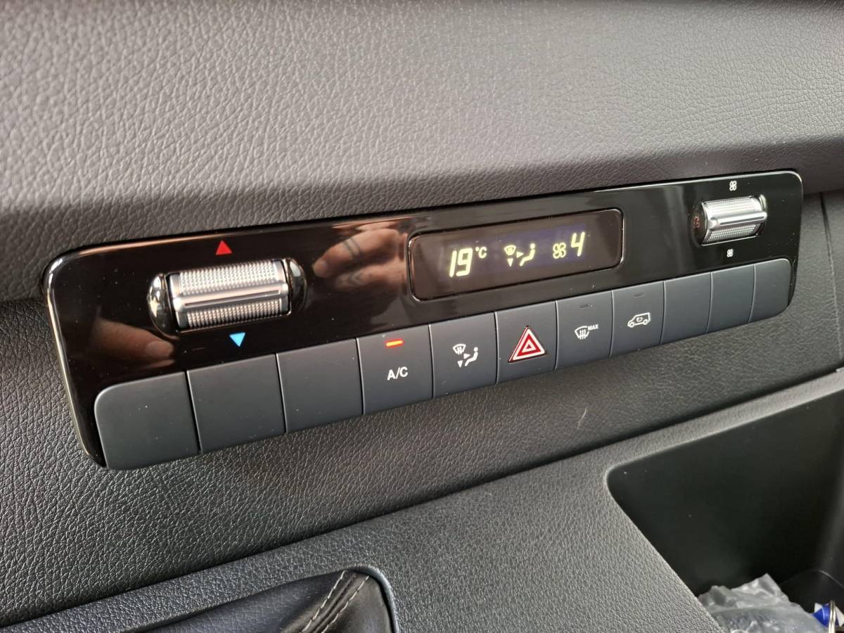 Mercedes-Benz Sprinter Mercedes-Benz Sprinter 311 2.2 CDI L2H2 / AIRCO / CAMERA / 3 ZITS / DEALER ONDERHOUDEN / NAVI