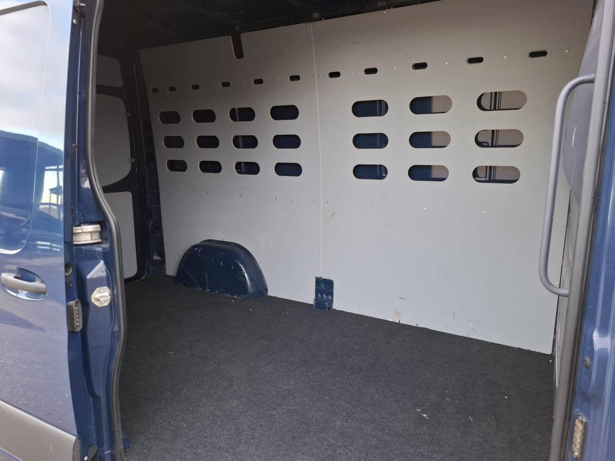 Mercedes-Benz Sprinter Mercedes-Benz Sprinter 311 2.2 CDI L2H2 / AIRCO / CAMERA / 3 ZITS / DEALER ONDERHOUDEN / NAVI