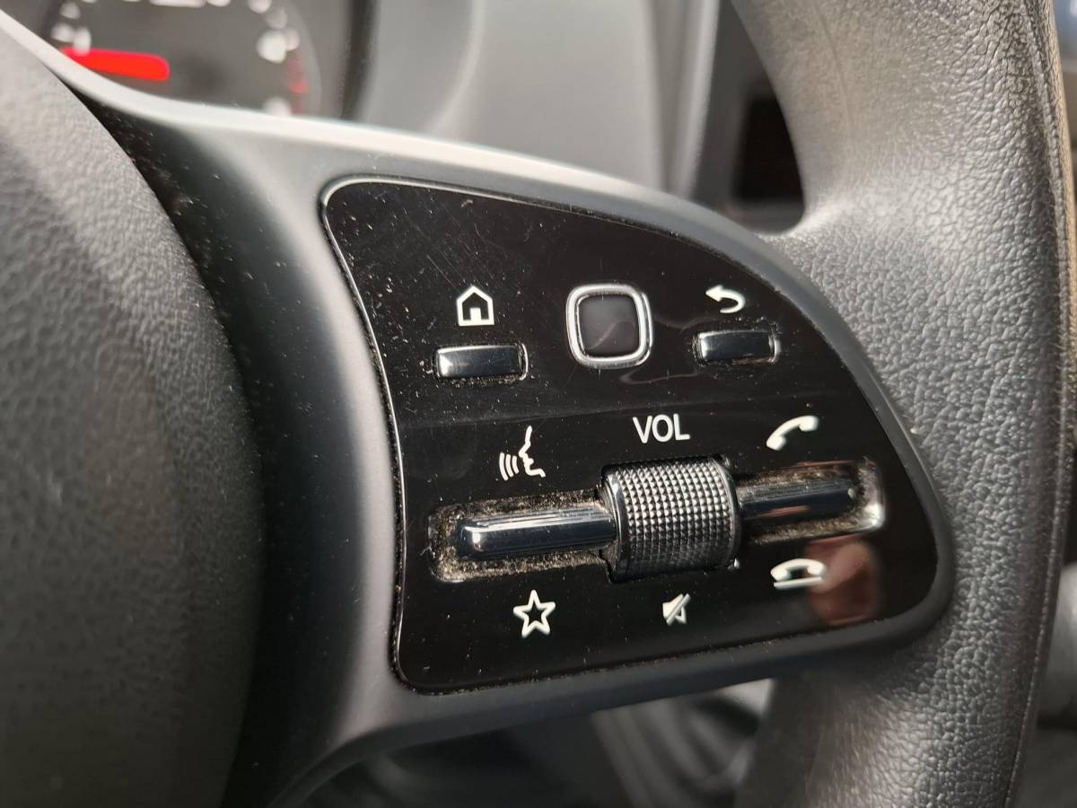 Mercedes-Benz Sprinter Mercedes-Benz Sprinter 311 2.2 CDI L2H2 / AIRCO / CAMERA / 3 ZITS / DEALER ONDERHOUDEN / NAVI