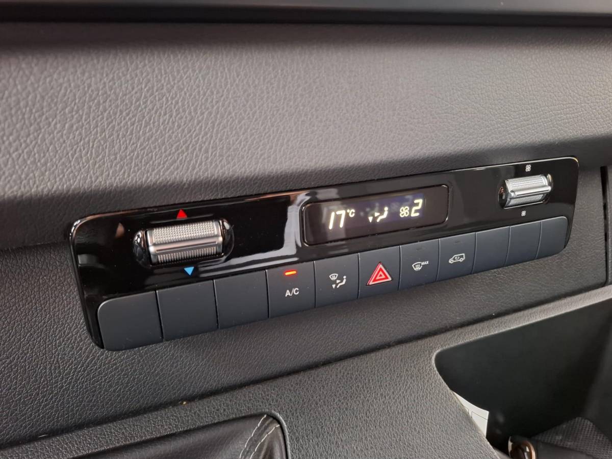 Mercedes-Benz Sprinter Mercedes-Benz Sprinter 311 2.2 CDI L2H2 / AIRCO / CAMERA / 3 ZITS / DEALER ONDERHOUDEN / NAVI