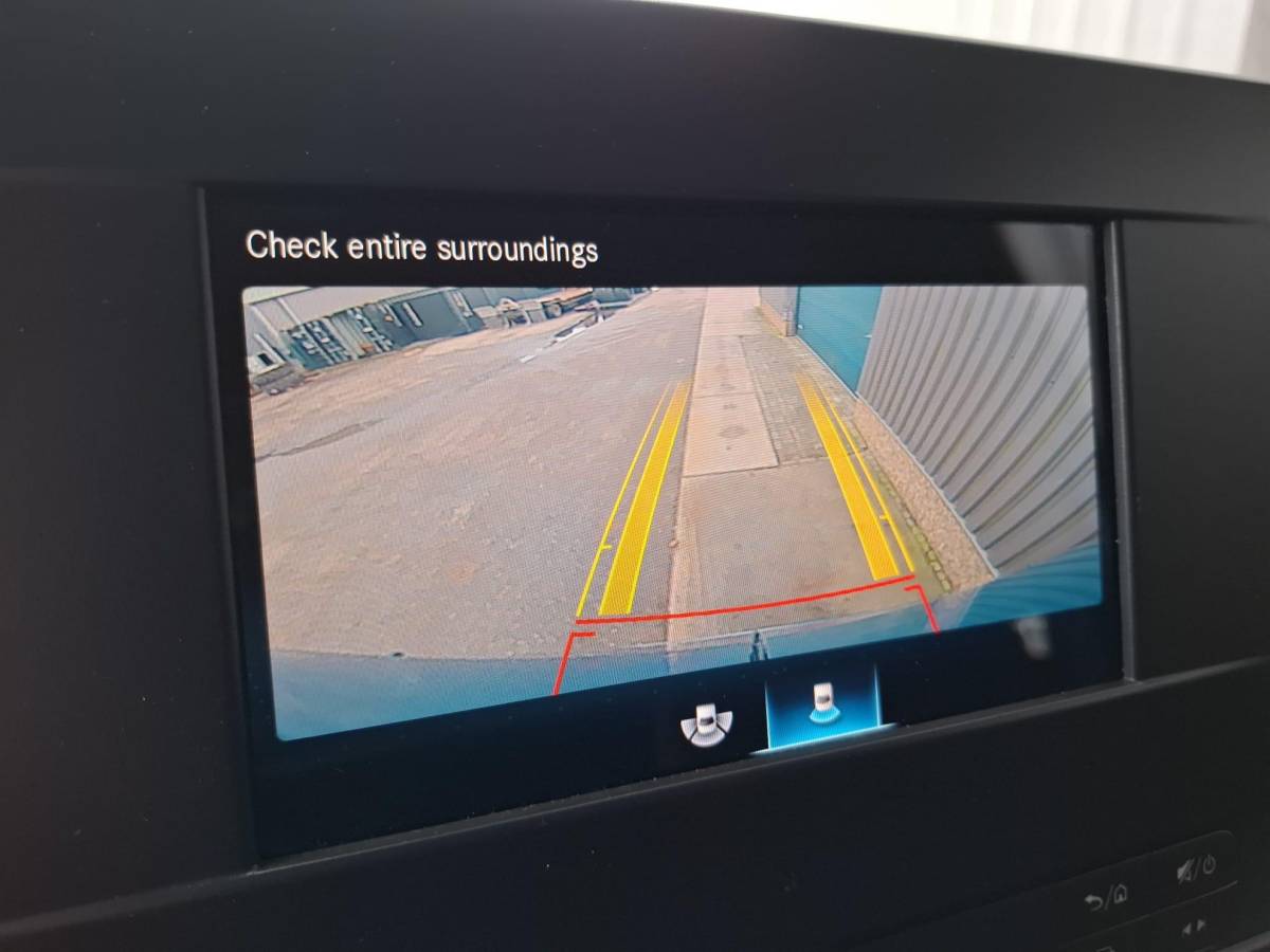 Mercedes-Benz Sprinter Mercedes-Benz Sprinter 311 2.2 CDI L2H2 / AIRCO / CAMERA / 3 ZITS / DEALER ONDERHOUDEN / NAVI