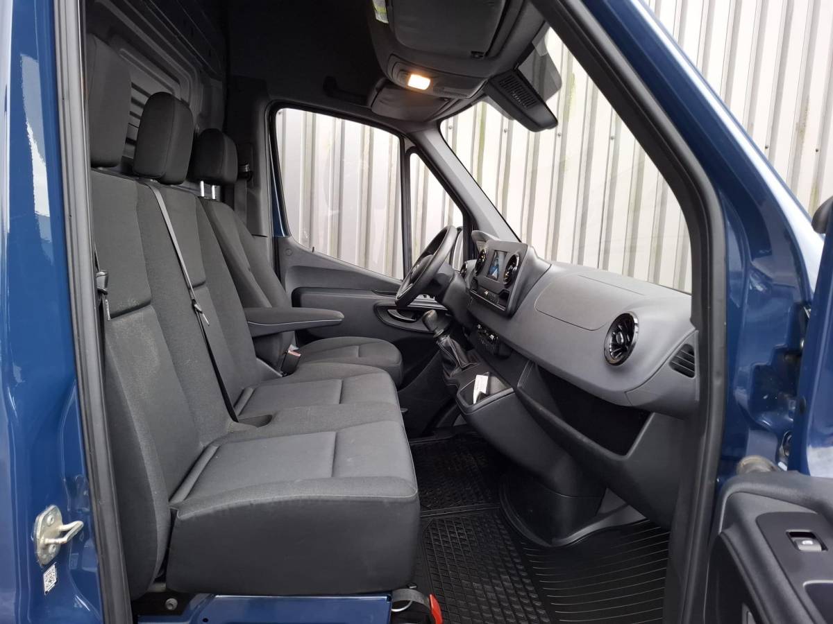 Mercedes-Benz Sprinter Mercedes-Benz Sprinter 311 2.2 CDI L2H2 / AIRCO / CAMERA / 3 ZITS / DEALER ONDERHOUDEN / NAVI