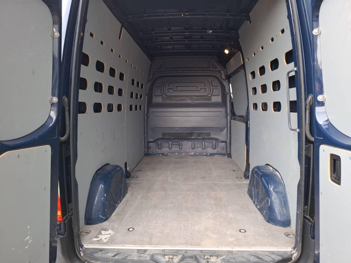 Mercedes-Benz Sprinter Mercedes-Benz Sprinter 311 2.2 CDI L2H2 / AIRCO / CAMERA / 3 ZITS / DEALER ONDERHOUDEN / NAVI