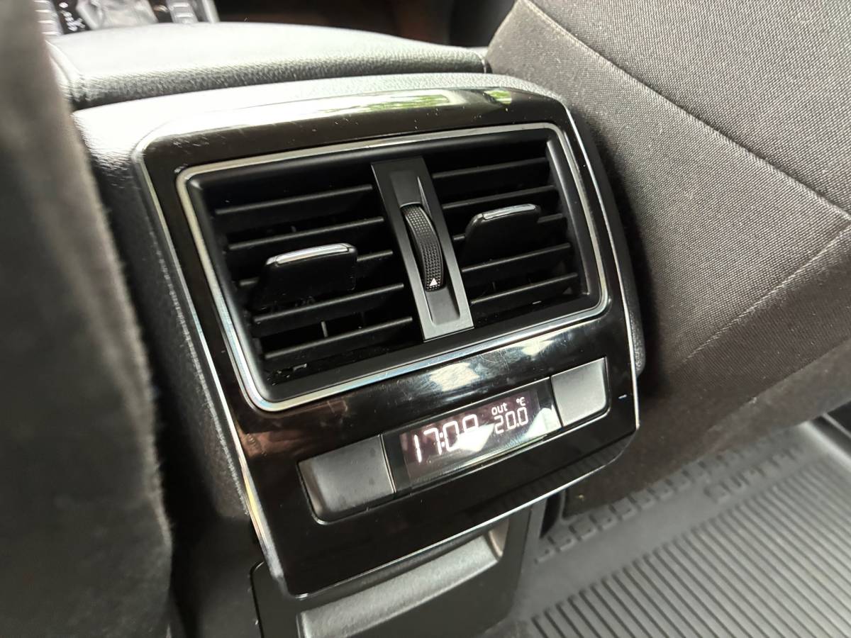 Škoda Superb Skoda Superb Combi 1.5 TSI ACT Ambition Business | Automaat + Cruise + Clima nu € 14.975,-!!!