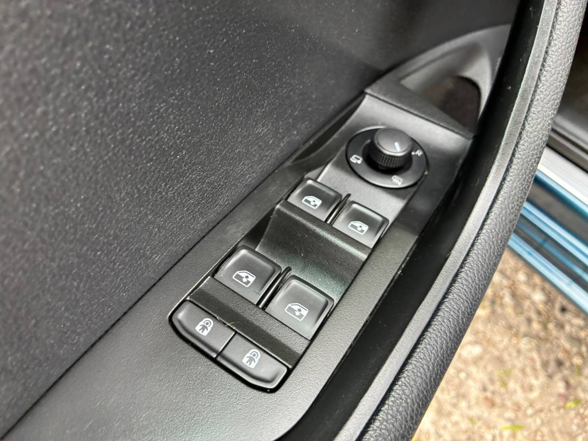 Škoda Superb Skoda Superb Combi 1.5 TSI ACT Ambition Business | Automaat + Cruise + Clima nu € 14.975,-!!!