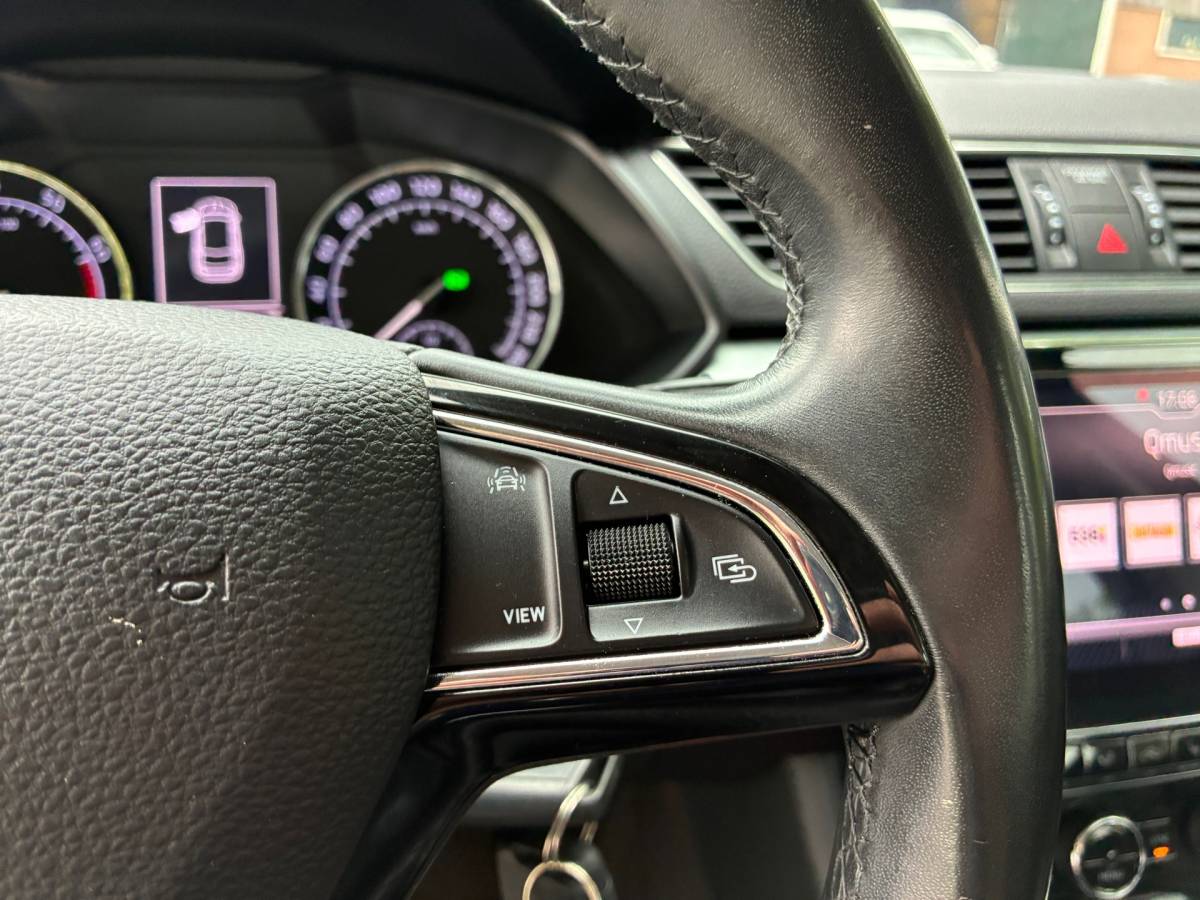 Škoda Superb Skoda Superb Combi 1.5 TSI ACT Ambition Business | Automaat + Cruise + Clima nu € 14.975,-!!!