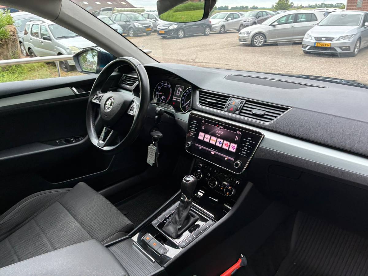 Škoda Superb Skoda Superb Combi 1.5 TSI ACT Ambition Business | Automaat + Cruise + Clima nu € 14.975,-!!!