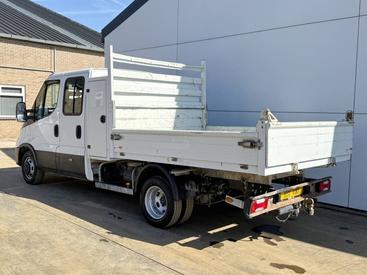 Iveco Daily Iveco Daily 35C14 2.3 Kipper Dubbele Cabine Dubbellucht 3,5t Trekhaak 6 Stoelen Airco Cruise Control Benne Tipper