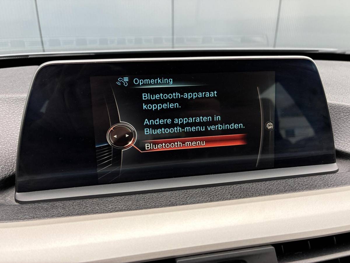 BMW 3 Serie BMW 3-serie Touring 318d | CLIMA | NAVI | STOELVERWARMING