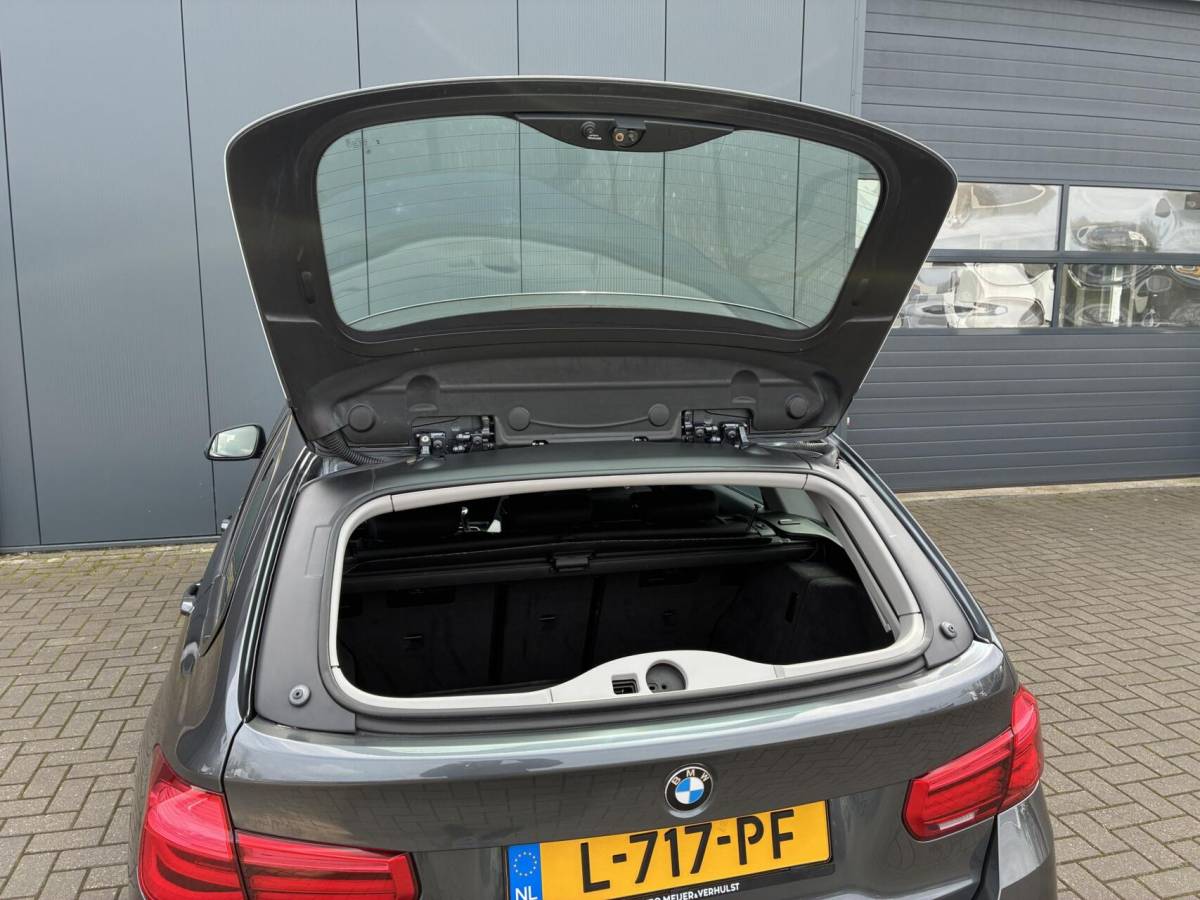 BMW 3 Serie BMW 3-serie Touring 318d | CLIMA | NAVI | STOELVERWARMING