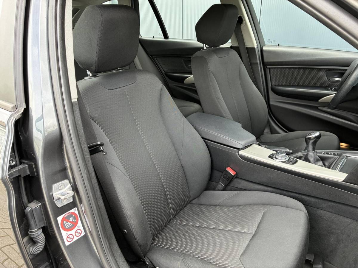 BMW 3 Serie BMW 3-serie Touring 318d | CLIMA | NAVI | STOELVERWARMING
