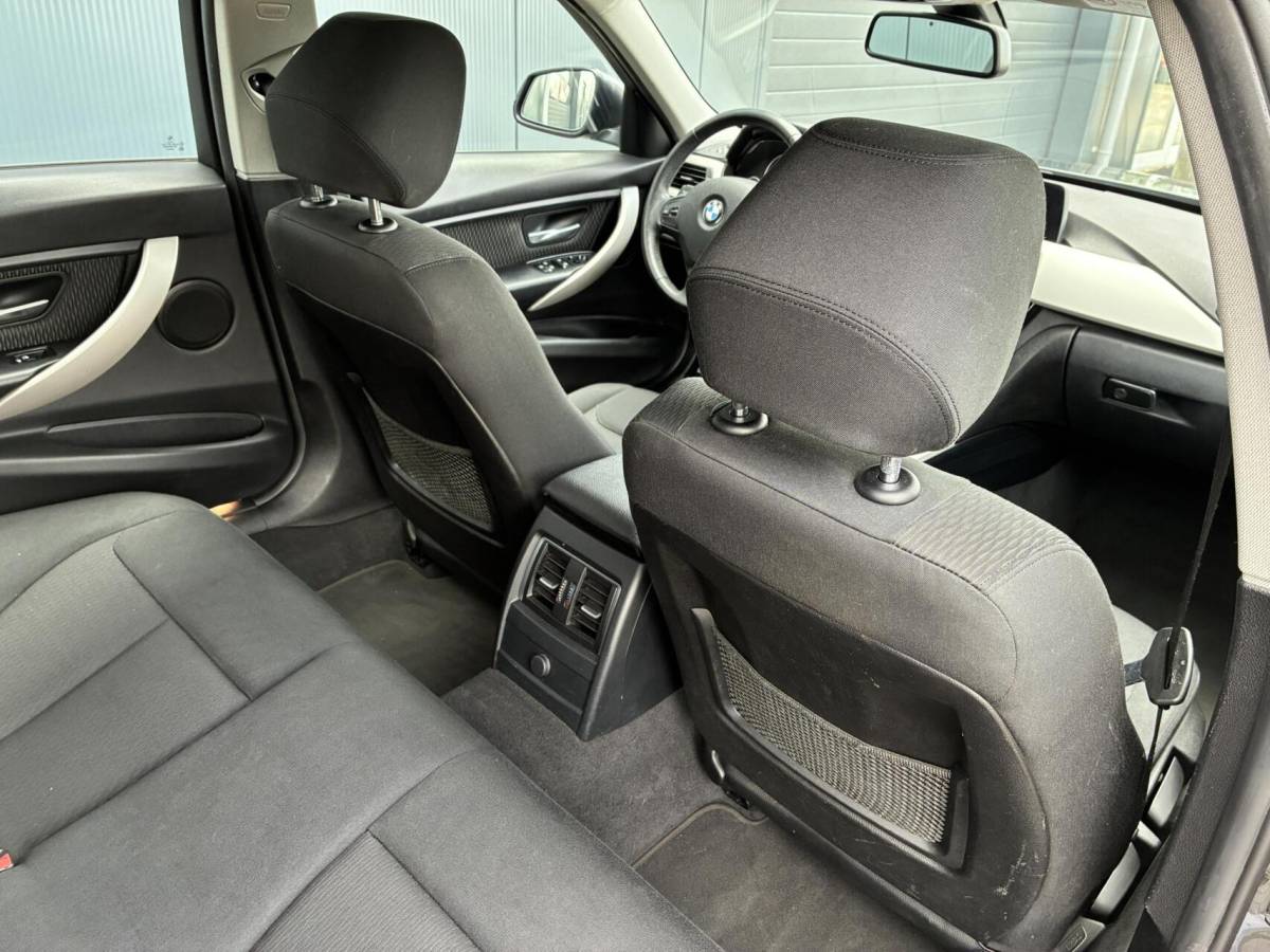 BMW 3 Serie BMW 3-serie Touring 318d | CLIMA | NAVI | STOELVERWARMING