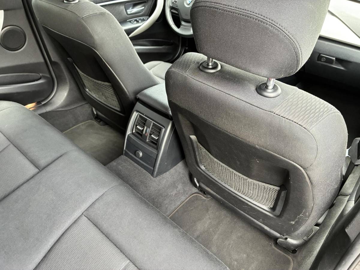 BMW 3 Serie BMW 3-serie Touring 318d | CLIMA | NAVI | STOELVERWARMING