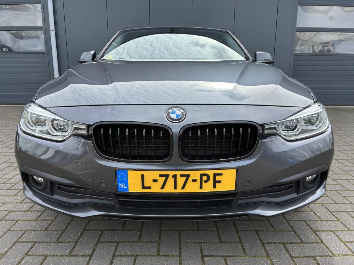 BMW 3 Serie BMW 3-serie Touring 318d | CLIMA | NAVI | STOELVERWARMING