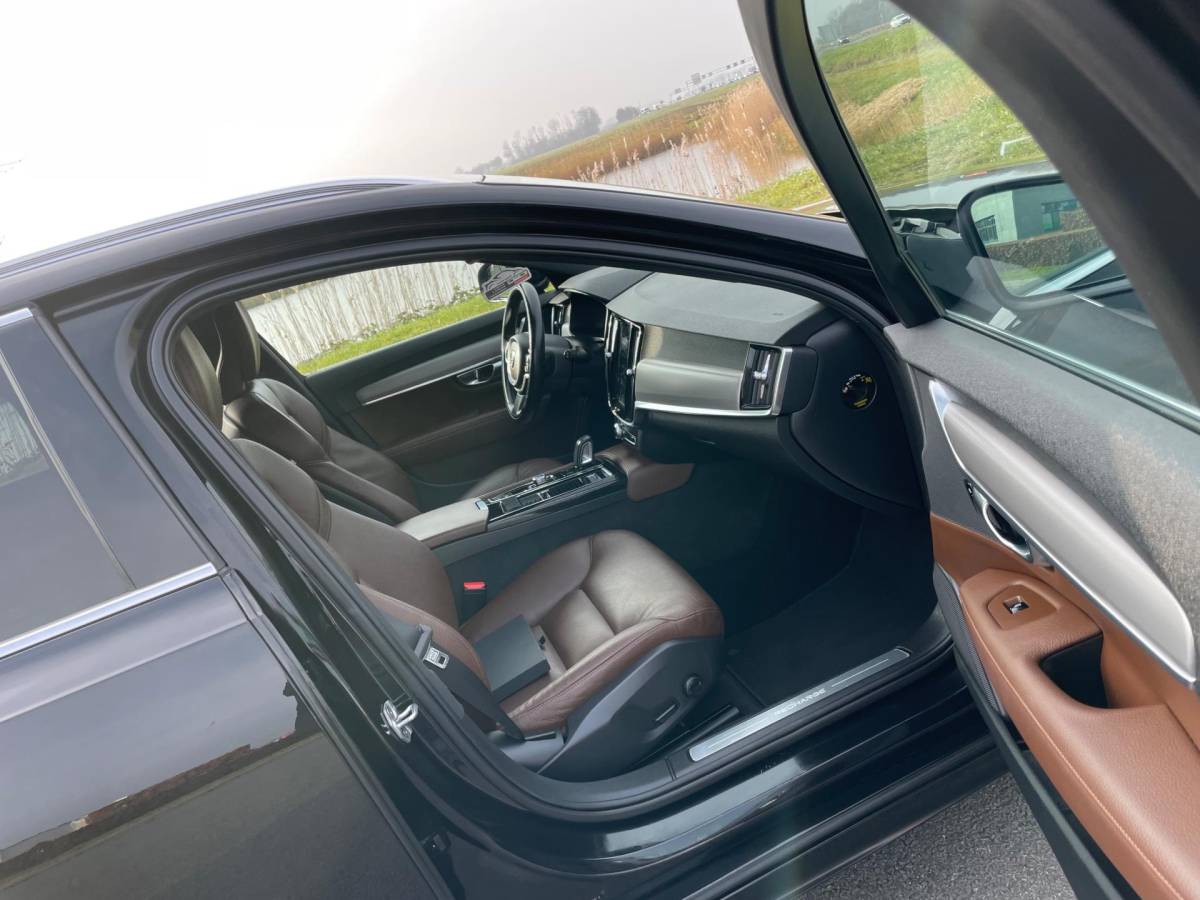 Volvo V90 Volvo V90 2.0 T6 AWD Business Pro, Trekhaak, Acc, Cam, Pdc, Leder, Stoel-/stuurverw, 1e eig afk, Geen import, Nap, Dealer oh!