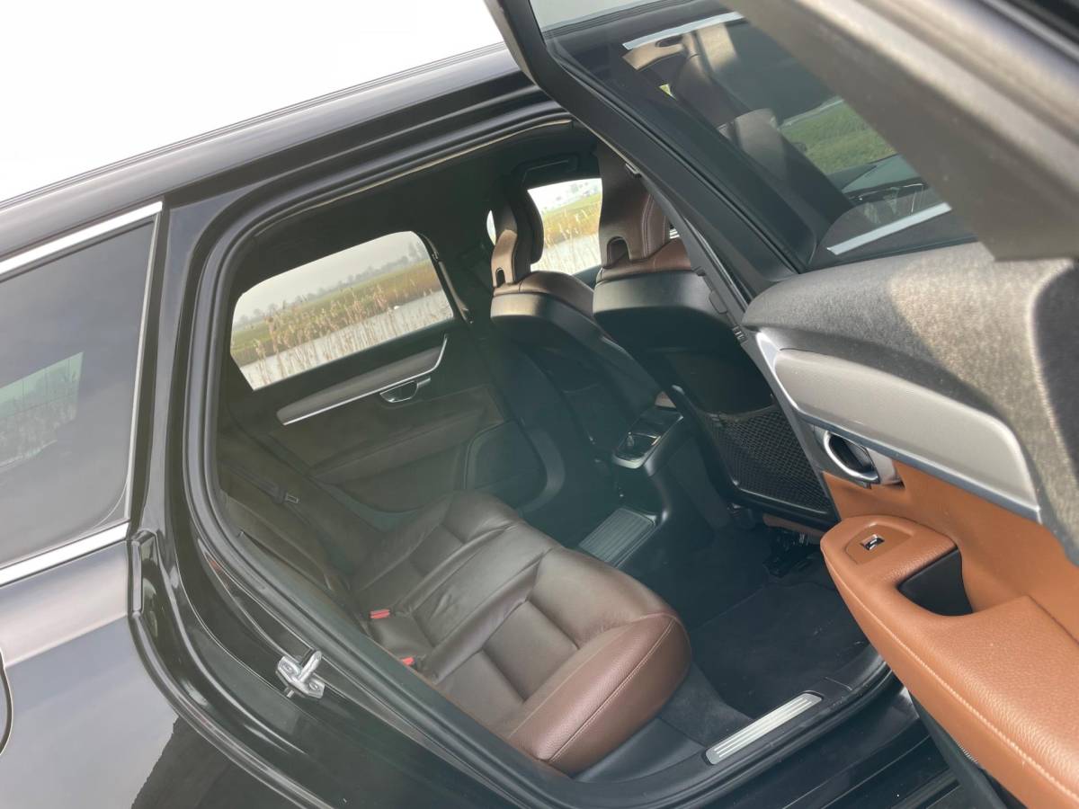 Volvo V90 Volvo V90 2.0 T6 AWD Business Pro, Trekhaak, Acc, Cam, Pdc, Leder, Stoel-/stuurverw, 1e eig afk, Geen import, Nap, Dealer oh!