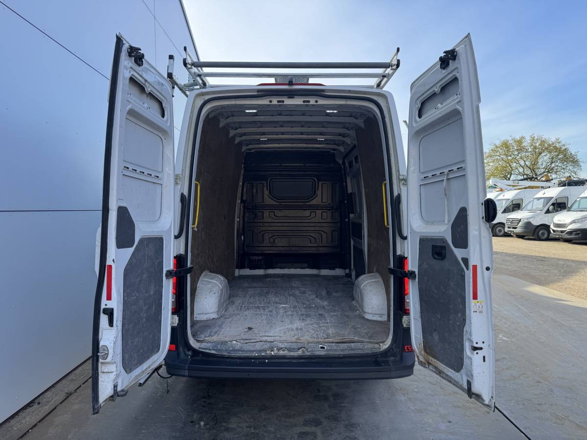 Volkswagen Crafter Volkswagen Crafter 2.0 TDI 140 PK Imperiaal Glasresteel Glastransporter L3H3 Camera Carplay Airco Cruise control Glaszetter