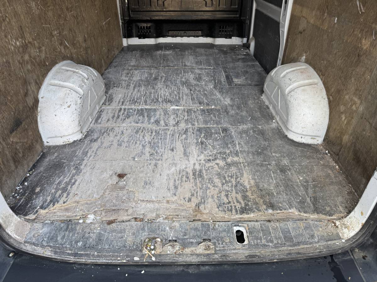 Volkswagen Crafter Volkswagen Crafter 2.0 TDI 140 PK Imperiaal Glasresteel Glastransporter L3H3 Camera Carplay Airco Cruise control Glaszetter