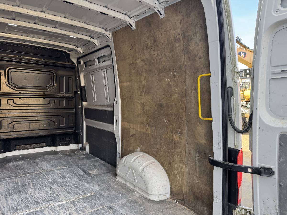 Volkswagen Crafter Volkswagen Crafter 2.0 TDI 140 PK Imperiaal Glasresteel Glastransporter L3H3 Camera Carplay Airco Cruise control Glaszetter