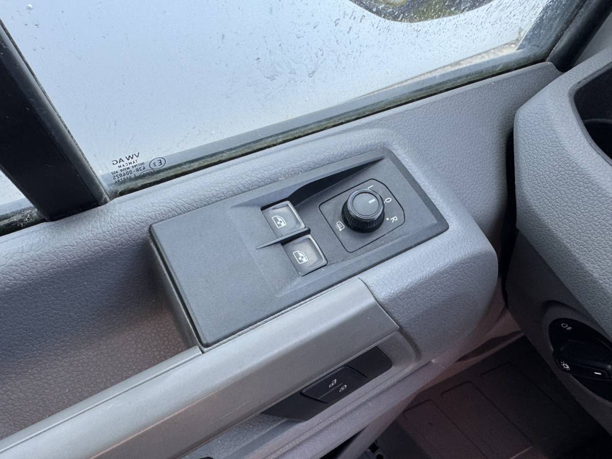 Volkswagen Crafter Volkswagen Crafter 2.0 TDI 140 PK Imperiaal Glasresteel Glastransporter L3H3 Camera Carplay Airco Cruise control Glaszetter