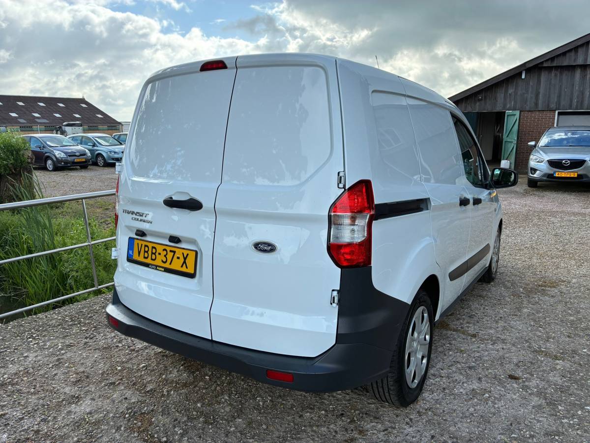 Ford Transit Courier Ford Transit Courier 1.5 TDCI Trend | Airco + Radio + Schuifdeur Nu € 6.975,- Ex BTW !!!