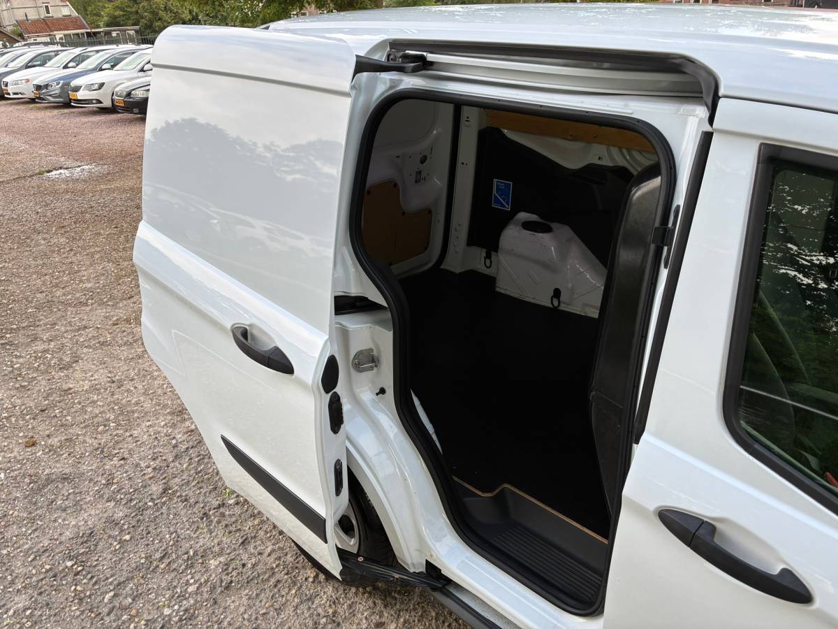 Ford Transit Courier Ford Transit Courier 1.5 TDCI Trend | Airco + Radio + Schuifdeur Nu € 6.975,- Ex BTW !!!