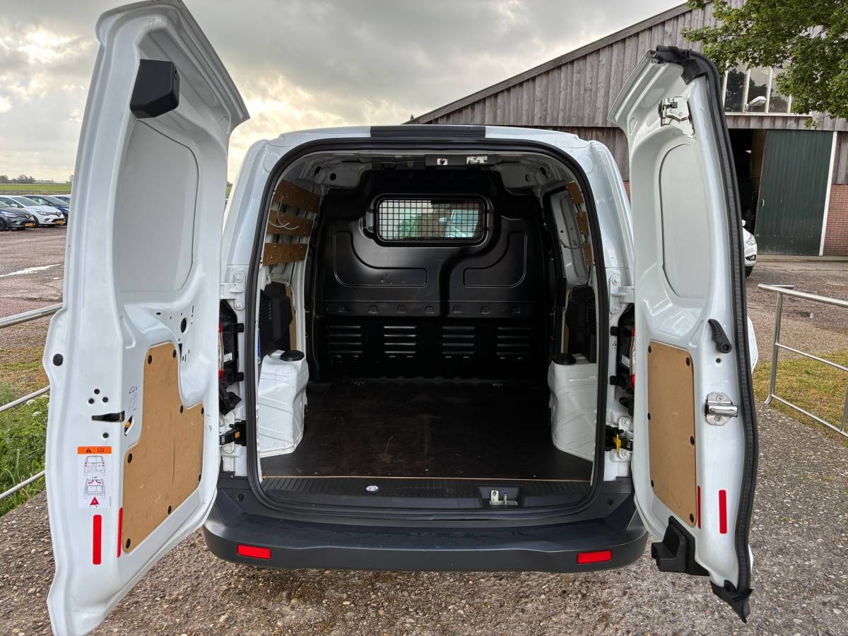 Ford Transit Courier Ford Transit Courier 1.5 TDCI Trend | Airco + Radio + Schuifdeur Nu € 6.975,- Ex BTW !!!