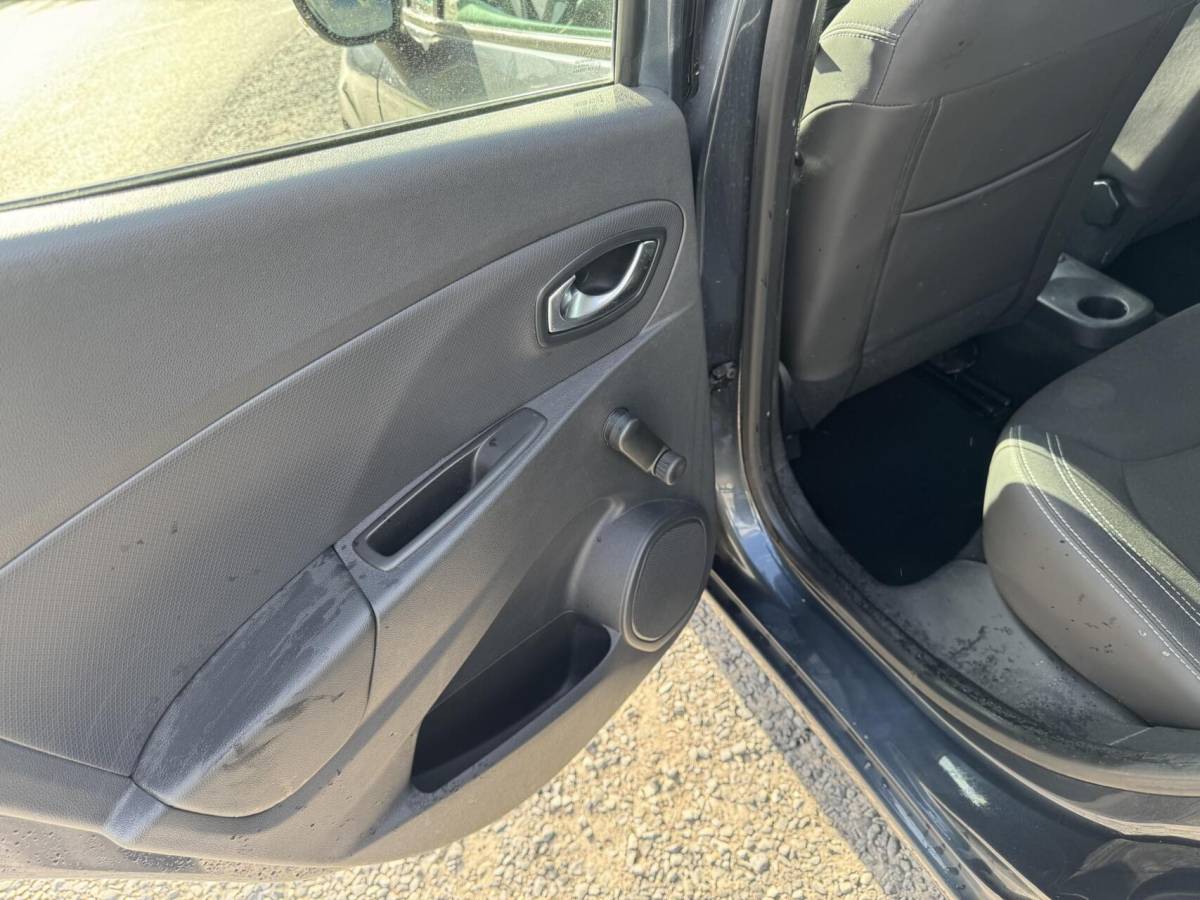 Renault Clio Renault Clio 0.9 TCe Zen 5deurs boekjes navigatie cruise