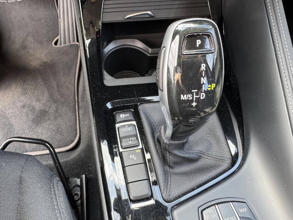 BMW X2 BMW X2 sDrive18i Executive automaat trekhaak stoelv boekjes