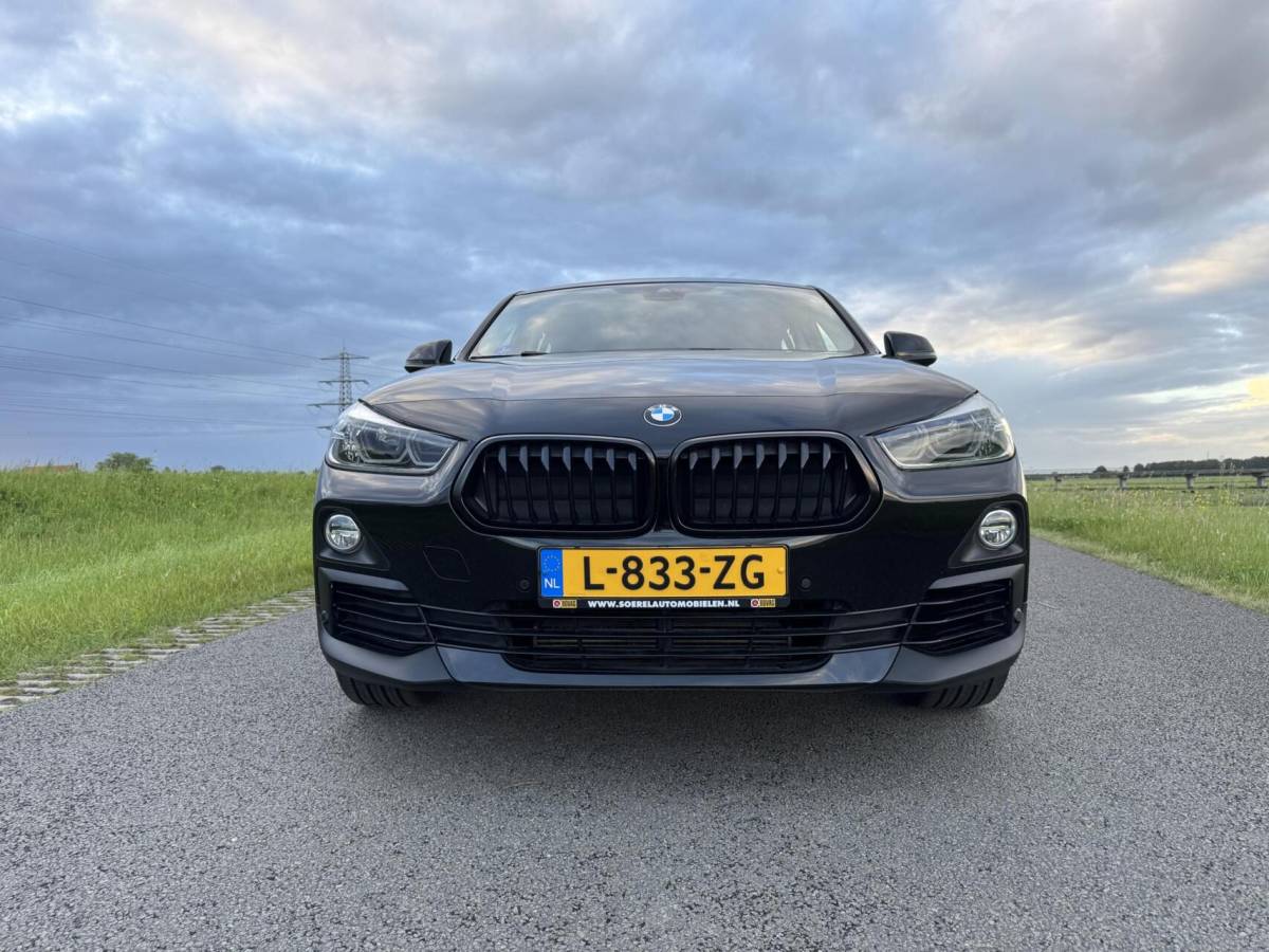 BMW X2 BMW X2 sDrive18i Executive automaat trekhaak stoelv boekjes