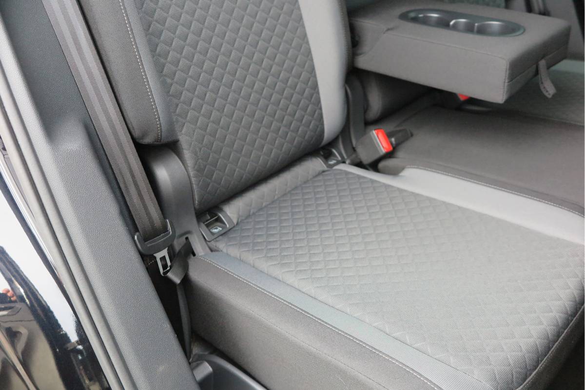 Volkswagen Tiguan Volkswagen Tiguan 1.4 TSI 92kw 125pk R-Line  Connected Series, Trekhaak afneembaar , Lane assist, Cruise control , Carplay , Navi, PDC, Achteruitrijcamera , LMV. Parkeerassistent . etc