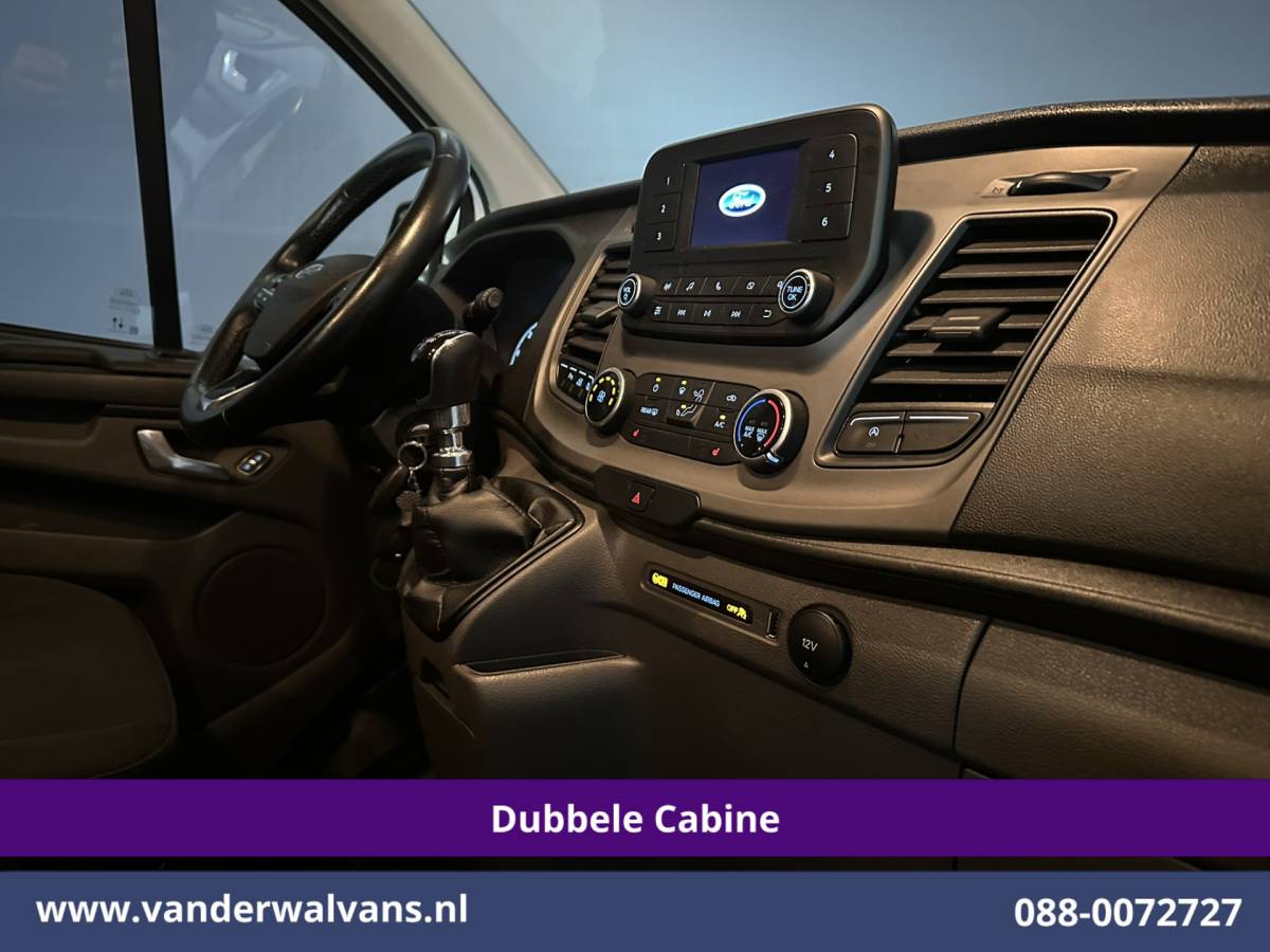 Ford Transit Custom Ford Transit Custom 2.0 TDCI 131pk L2H1 Dubbele Cabine Inrichting Euro6 Airco | 5-Zits | Camera | Cruisecontrol | LED Parkeersensoren, Stoelverwarming, Achterklep, Dakdragers, 2800kg trekvermogen