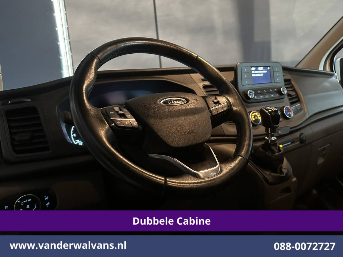Ford Transit Custom Ford Transit Custom 2.0 TDCI 131pk L2H1 Dubbele Cabine Inrichting Euro6 Airco | 5-Zits | Camera | Cruisecontrol | LED Parkeersensoren, Stoelverwarming, Achterklep, Dakdragers, 2800kg trekvermogen