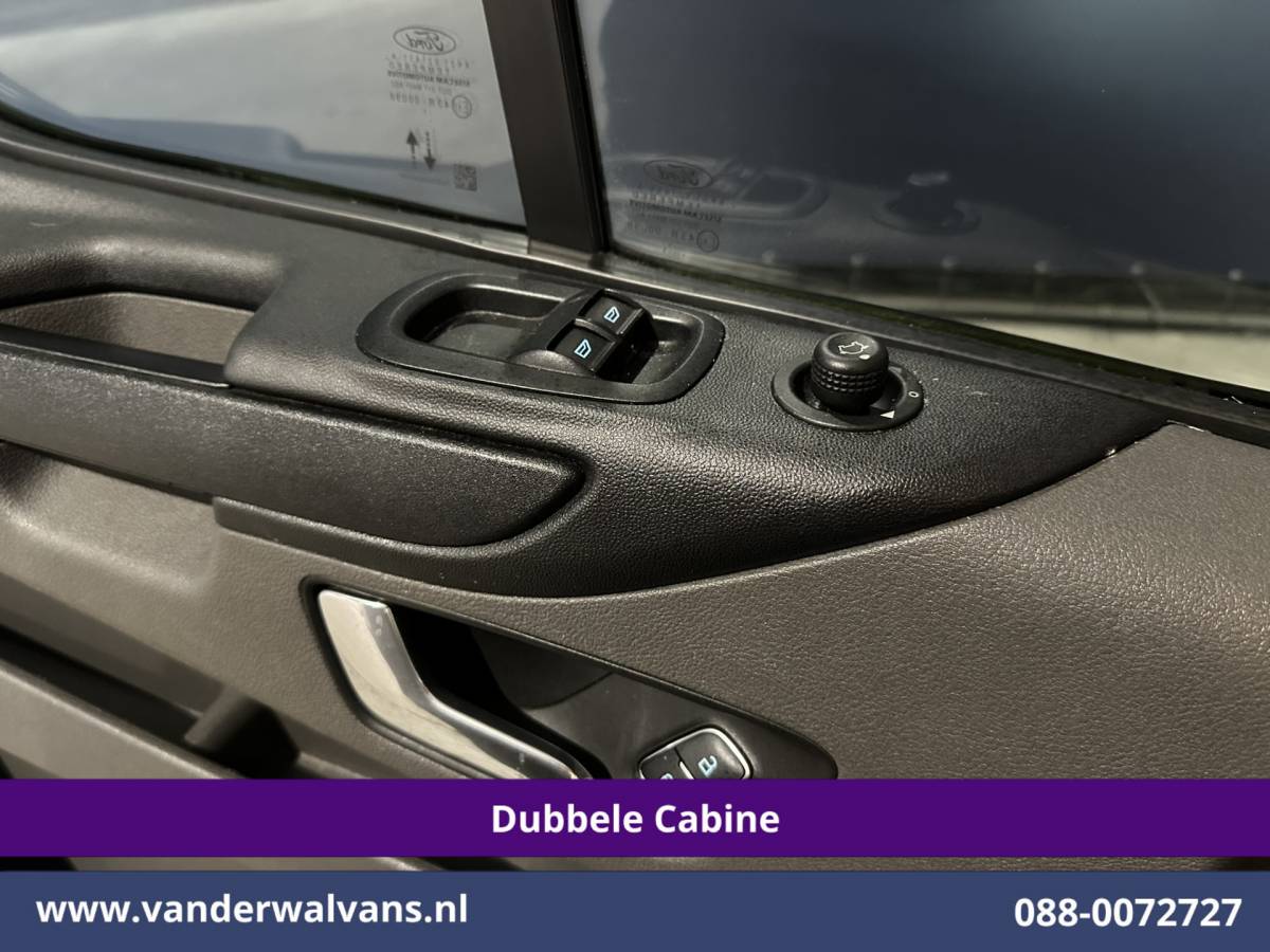 Ford Transit Custom Ford Transit Custom 2.0 TDCI 131pk L2H1 Dubbele Cabine Inrichting Euro6 Airco | 5-Zits | Camera | Cruisecontrol | LED Parkeersensoren, Stoelverwarming, Achterklep, Dakdragers, 2800kg trekvermogen