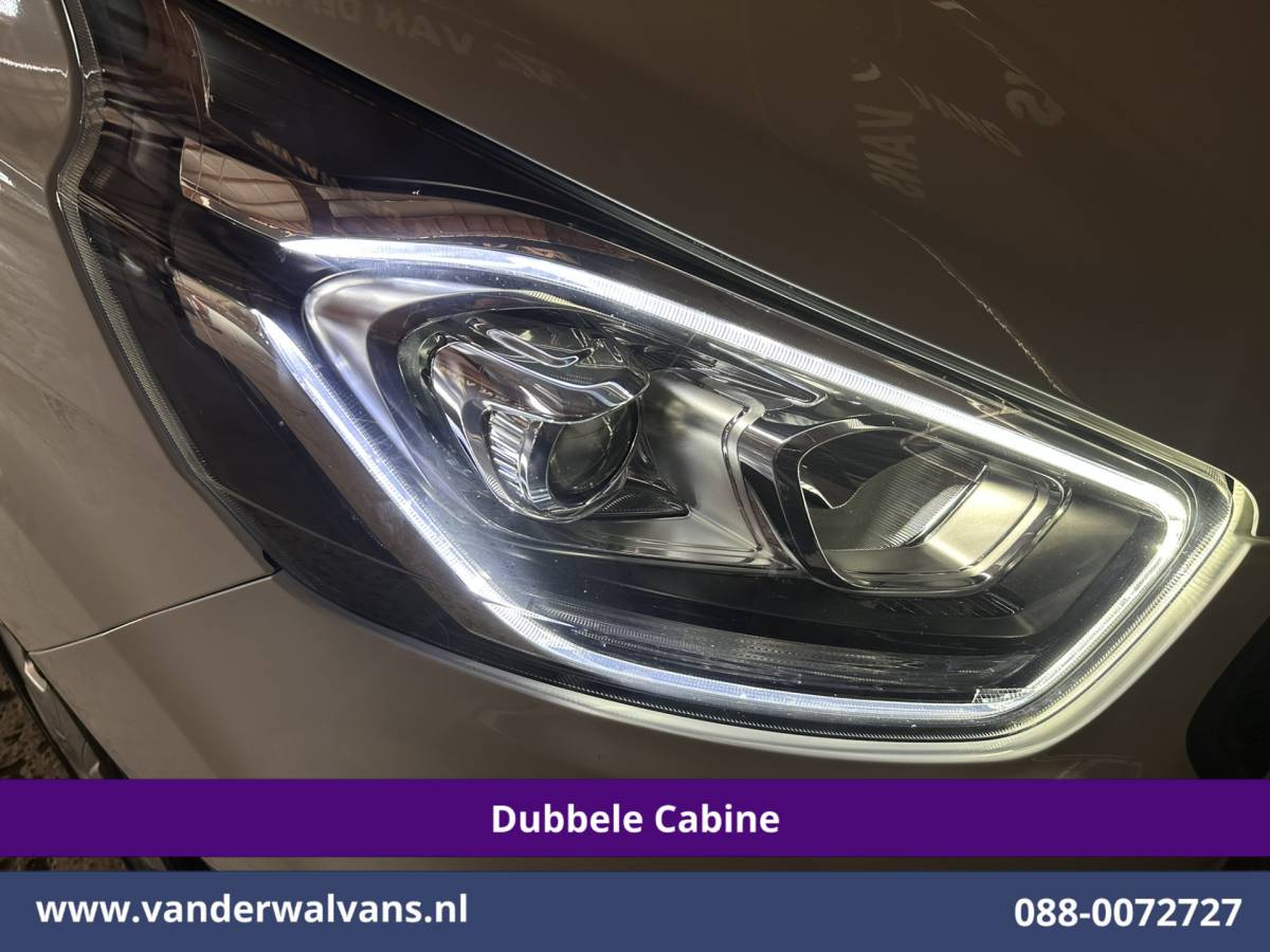 Ford Transit Custom Ford Transit Custom 2.0 TDCI 131pk L2H1 Dubbele Cabine Inrichting Euro6 Airco | 5-Zits | Camera | Cruisecontrol | LED Parkeersensoren, Stoelverwarming, Achterklep, Dakdragers, 2800kg trekvermogen
