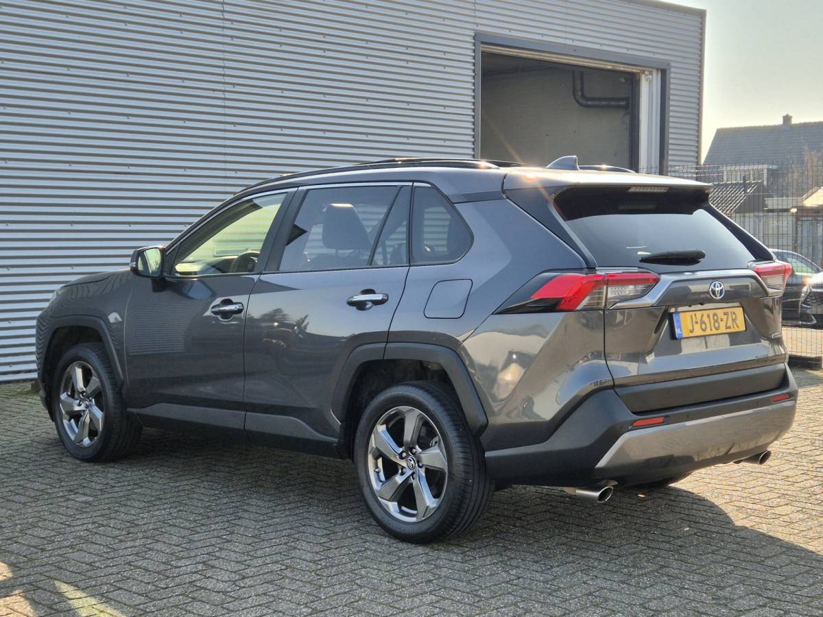 Toyota RAV4 Toyota RAV4 2.5 Hybrid Executive Leder Navi Pano Camera