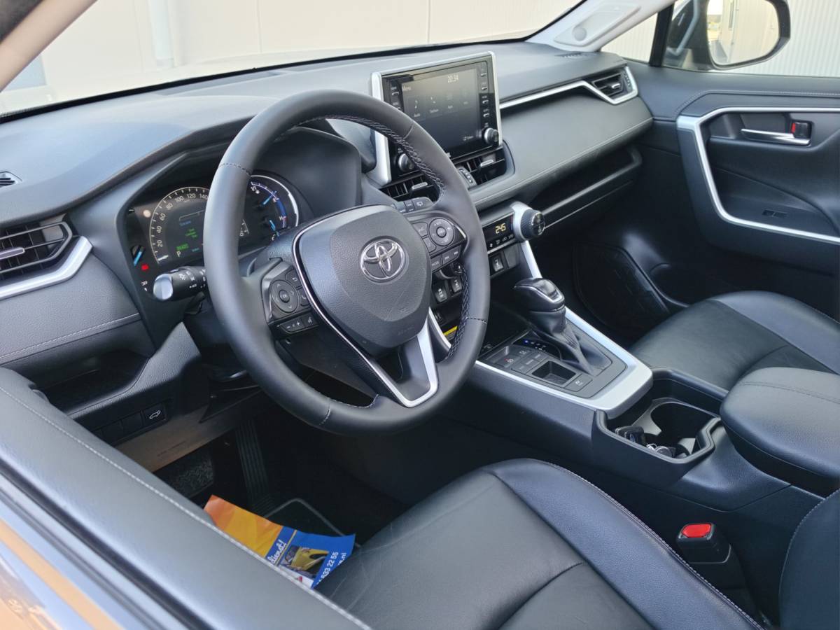 Toyota RAV4 Toyota RAV4 2.5 Hybrid Executive Leder Navi Pano Camera