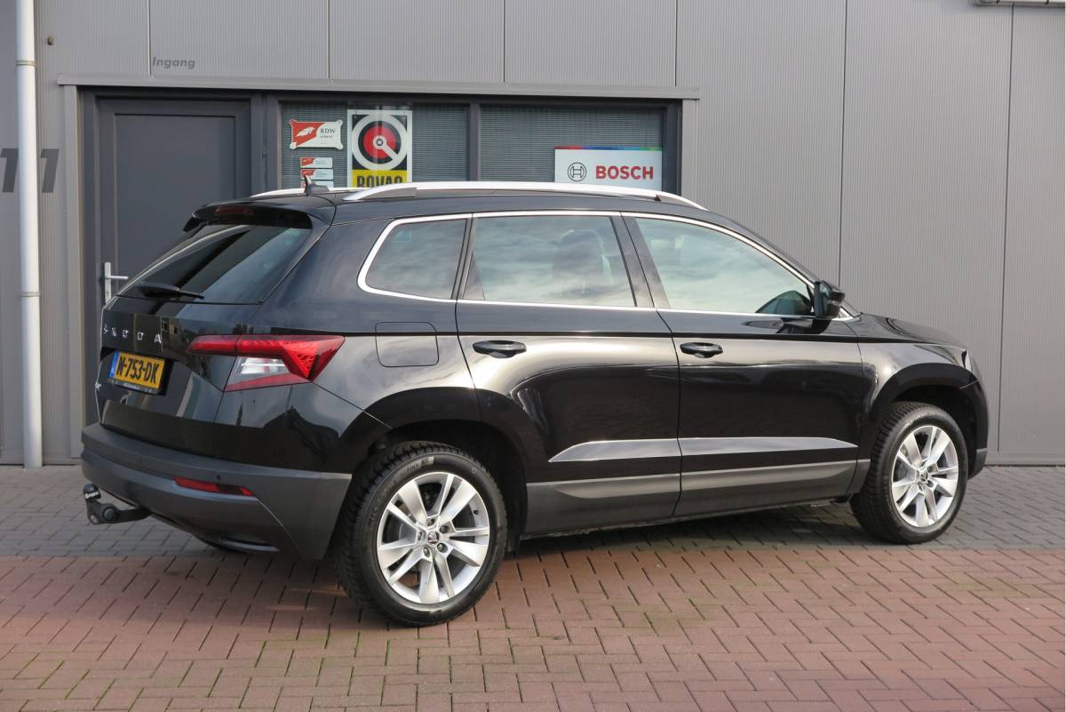 Škoda Karoq ŠKODA Karoq 1.5 TSI 150pk DSG ACT Business Edition Plus Trekhaak ,Side assist , Lane assist , Adaptive cruise, Stoelverwarming ,Navi, PDC , Camera etc. .