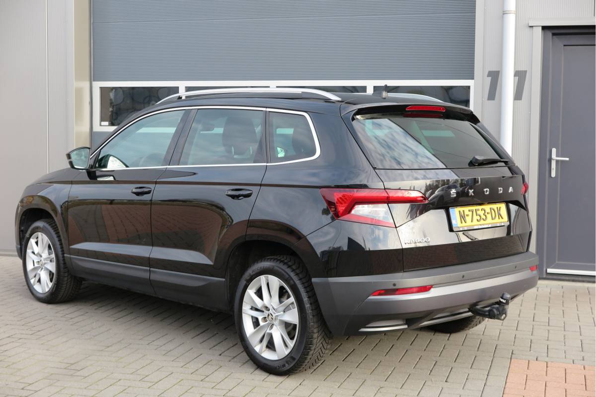 Škoda Karoq ŠKODA Karoq 1.5 TSI 150pk DSG ACT Business Edition Plus Trekhaak ,Side assist , Lane assist , Adaptive cruise, Stoelverwarming ,Navi, PDC , Camera etc. .