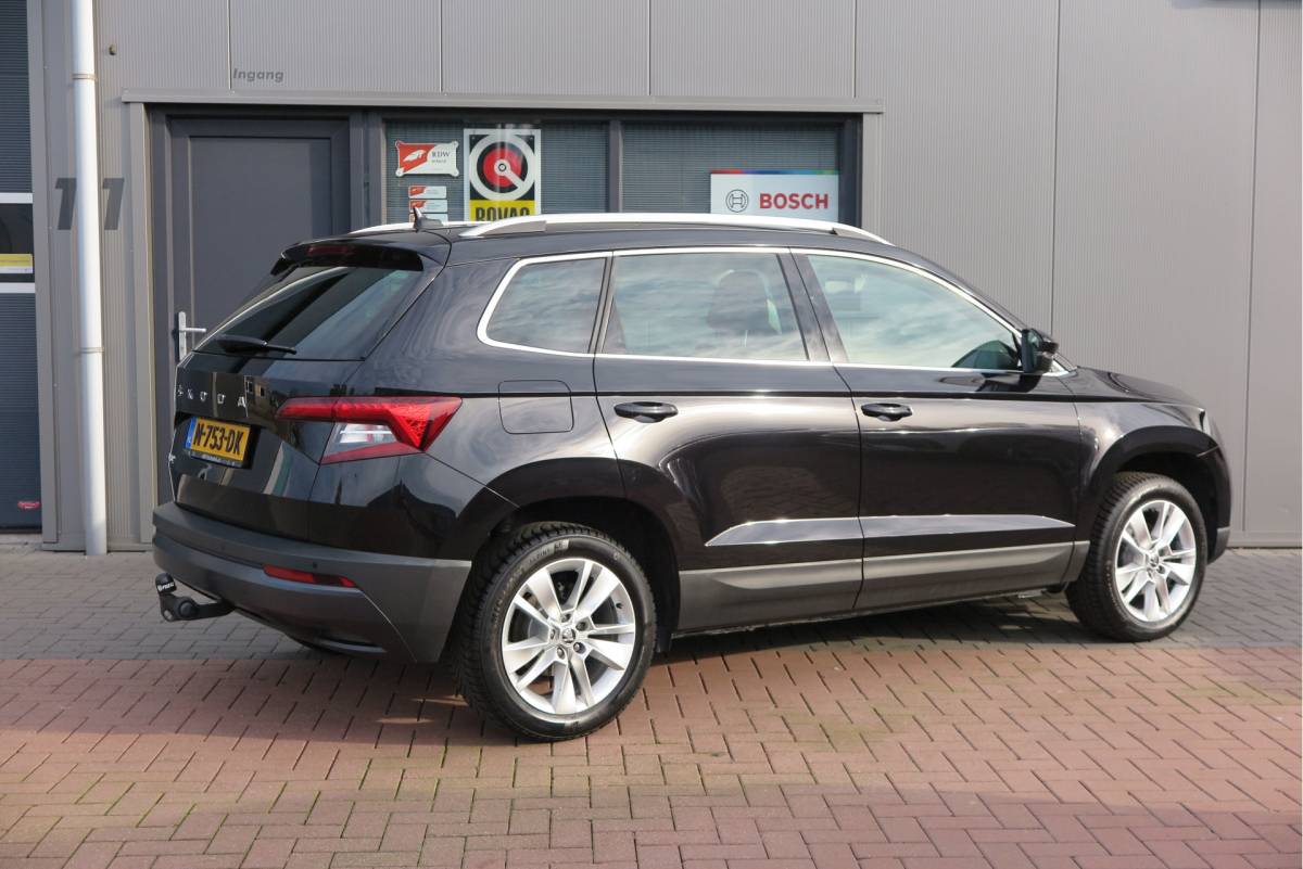 Škoda Karoq ŠKODA Karoq 1.5 TSI 150pk DSG ACT Business Edition Plus Trekhaak ,Side assist , Lane assist , Adaptive cruise, Stoelverwarming ,Navi, PDC , Camera etc. .