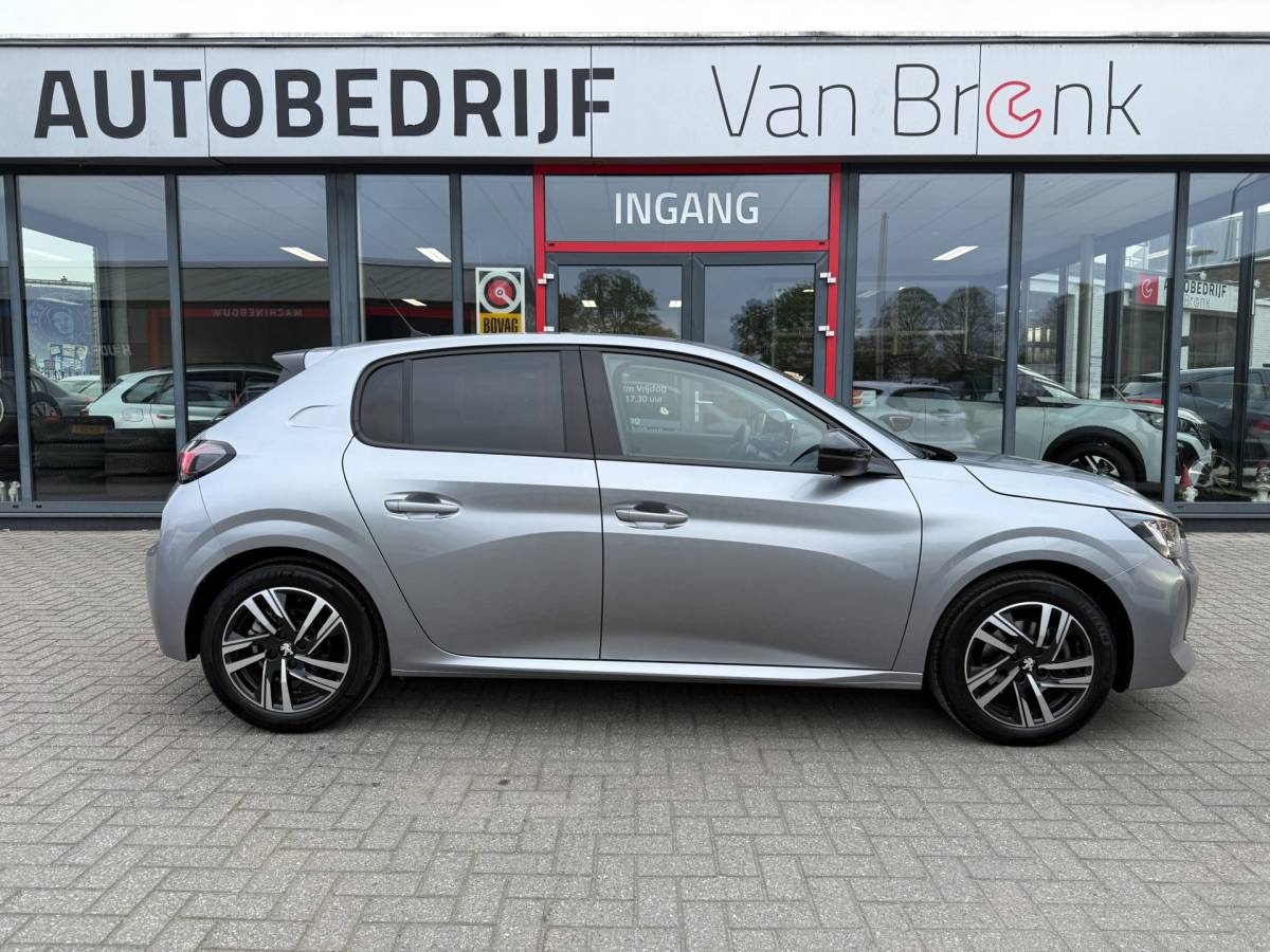 Peugeot 208 Peugeot 208 1.2 PureTech 100PK Allure Pack | Camera | Trekhaak