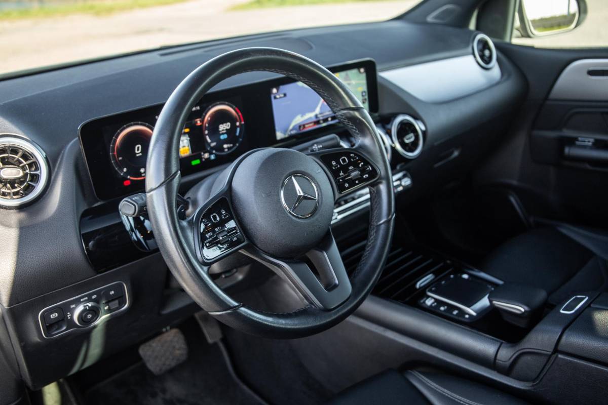 Mercedes-Benz B-Klasse Mercedes-Benz B-klasse 250 e Premium Plus DEALER ONDERHOUDEN / STOELVERWARMING / CARPLAY / CAMERA