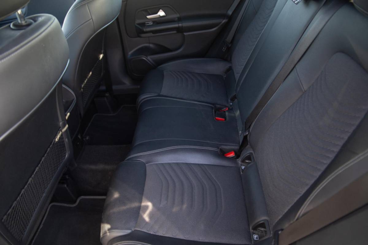 Mercedes-Benz B-Klasse Mercedes-Benz B-klasse 250 e Premium Plus DEALER ONDERHOUDEN / STOELVERWARMING / CARPLAY / CAMERA