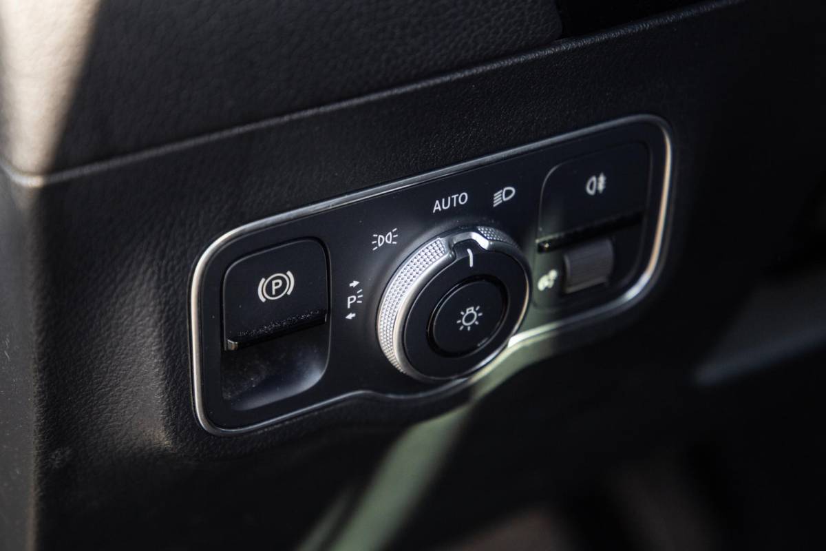 Mercedes-Benz B-Klasse Mercedes-Benz B-klasse 250 e Premium Plus DEALER ONDERHOUDEN / STOELVERWARMING / CARPLAY / CAMERA