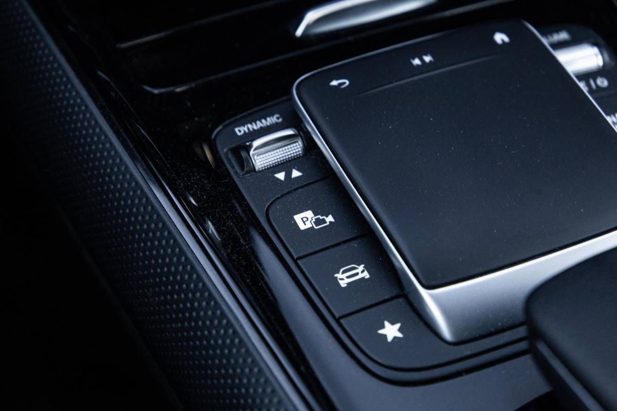 Mercedes-Benz B-Klasse Mercedes-Benz B-klasse 250 e Premium Plus DEALER ONDERHOUDEN / STOELVERWARMING / CARPLAY / CAMERA