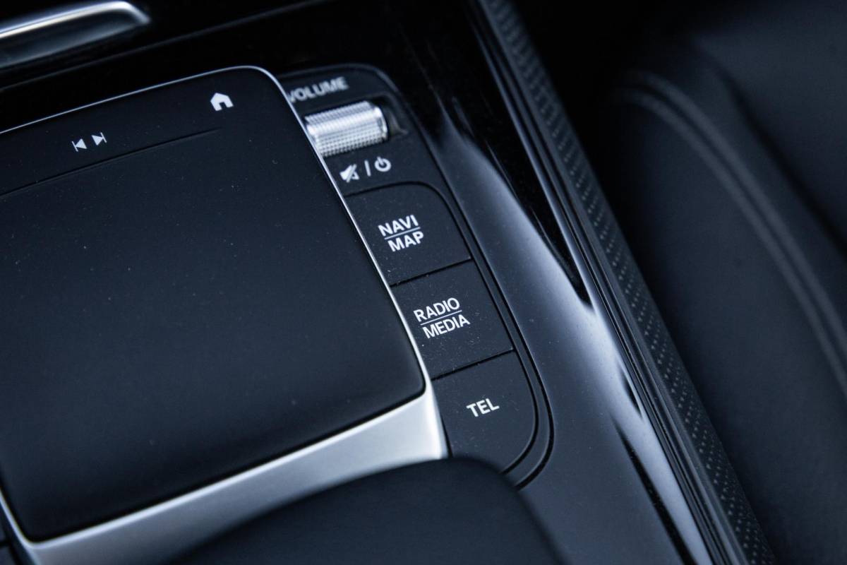 Mercedes-Benz B-Klasse Mercedes-Benz B-klasse 250 e Premium Plus DEALER ONDERHOUDEN / STOELVERWARMING / CARPLAY / CAMERA