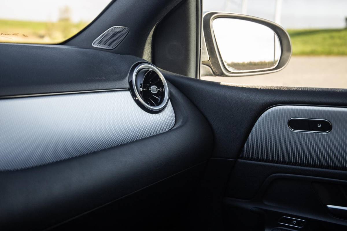 Mercedes-Benz B-Klasse Mercedes-Benz B-klasse 250 e Premium Plus DEALER ONDERHOUDEN / STOELVERWARMING / CARPLAY / CAMERA